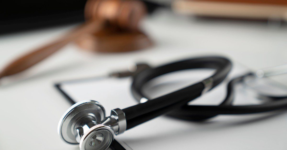 Medical malpractice law - featured
